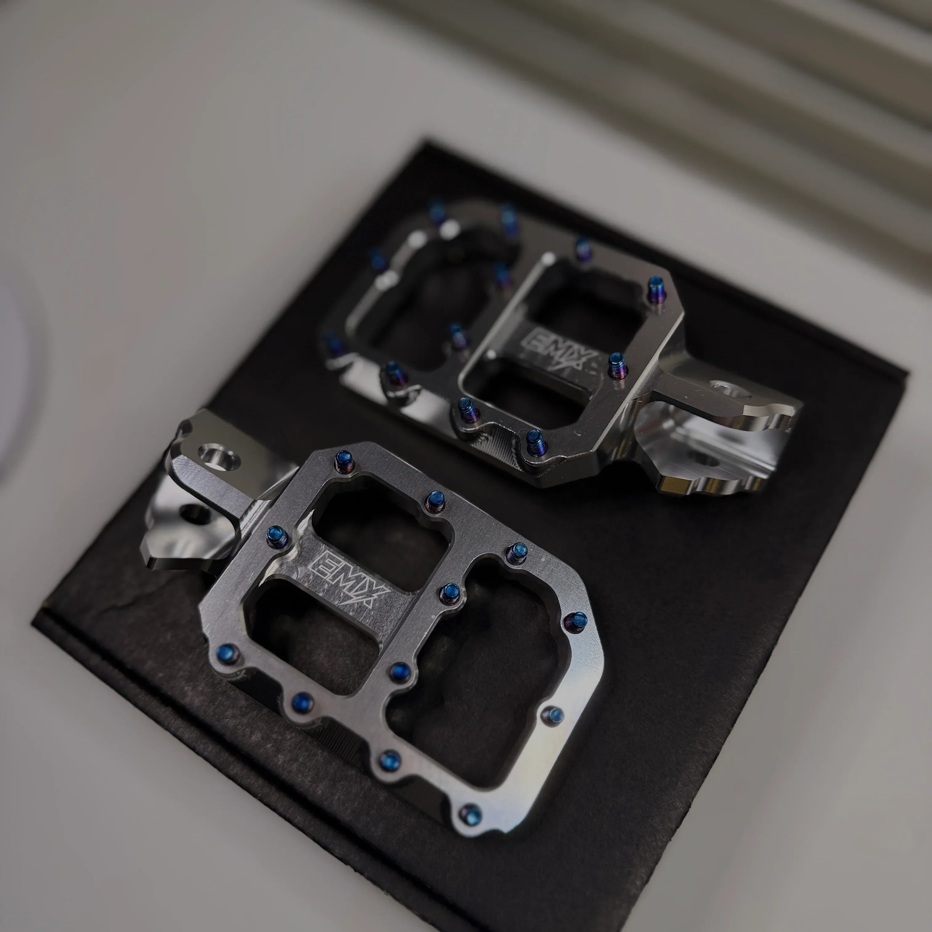 EMX Wide E-Moto Pegs